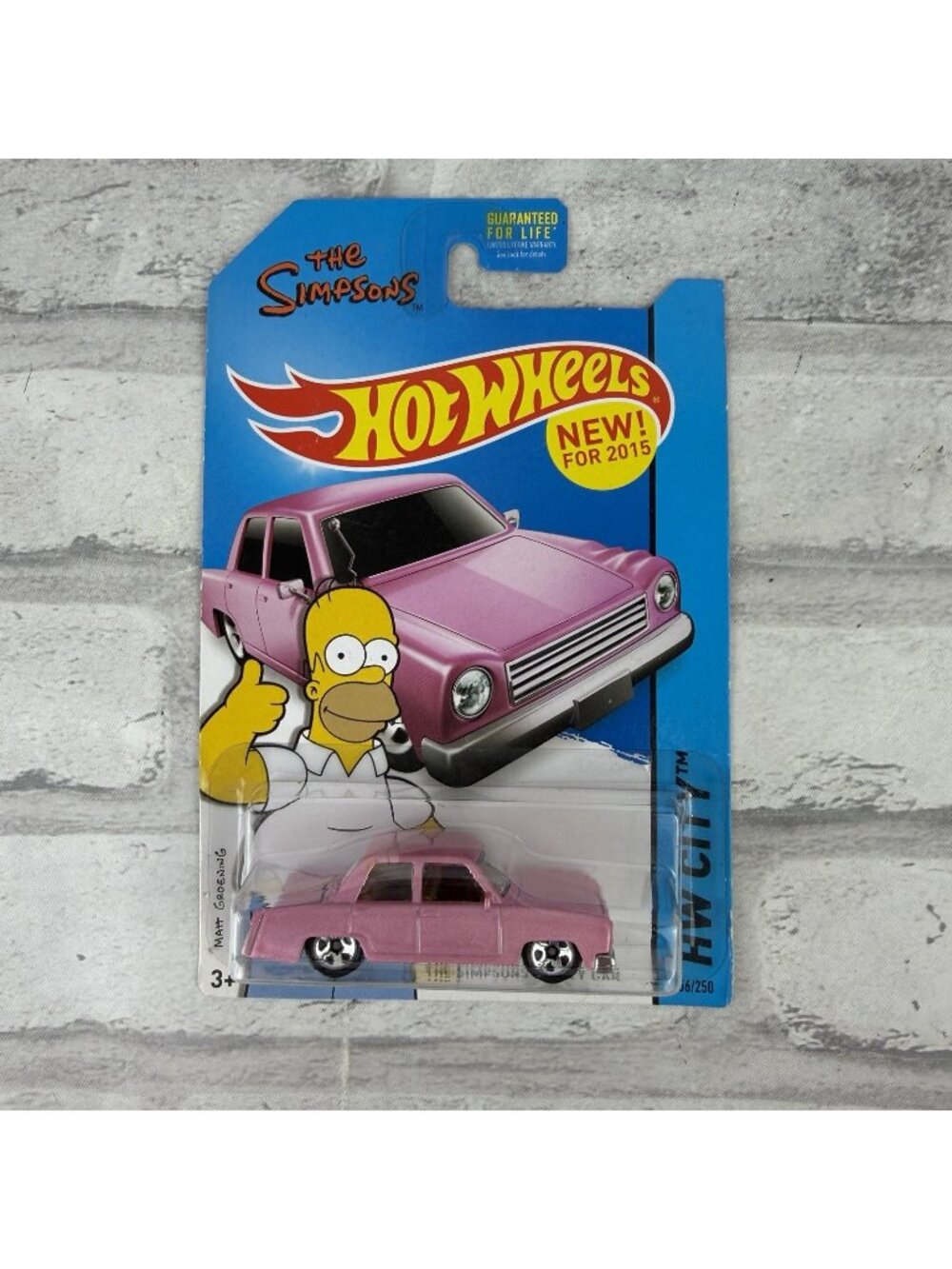 Hot Wheels Simpsons Family Car Pink Sedan Screen Time 56/250 NEW